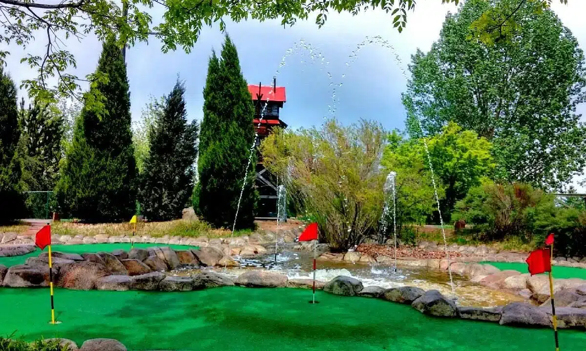 Colorado Journey Mini Golf