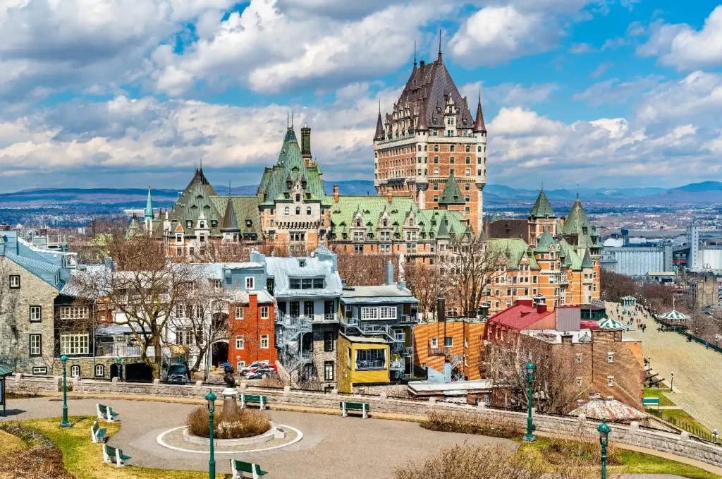 Expert Marketing Agency for Spray Foam Contractors in Quebec